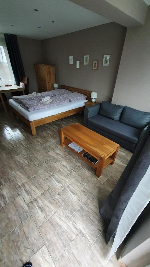 Pension Am Silberberg Gartz Экстерьер фото
